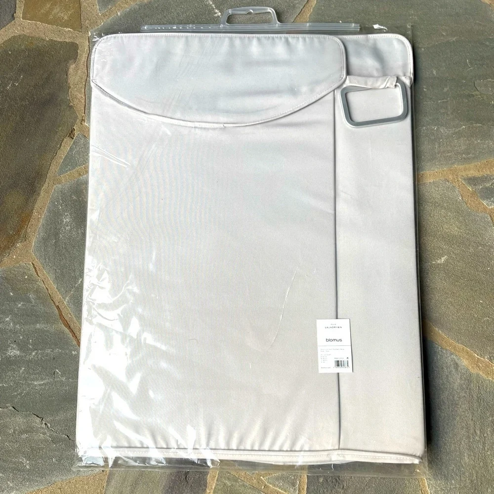 Blomus- Frisco Laundry Bin in Sand